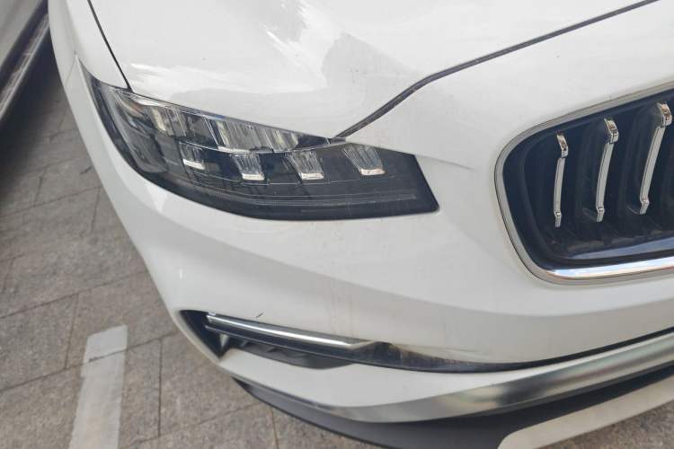 Used Geely Auto Emgrand X7 Sport 2022 1.8TD DCT Zhiya Trim Right Front Headlight