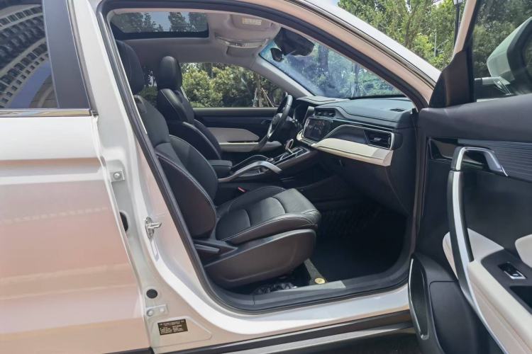 Used Geely Auto Emgrand X7 Sport 2022 Boyue X 1.8TD DCT Smart Model Right Front Seat