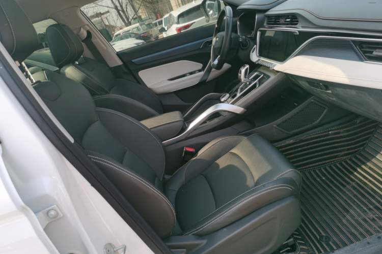 Used Geely Auto Emgrand X7 Sport 2022 Boyue X 1.8TD DCT Smart Model Right Front Seat
