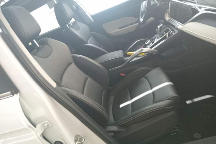 Used Geely Auto Emgrand X7 Sport 2022 Boyue X 1.8TD DCT Smart Model Right Front Seat