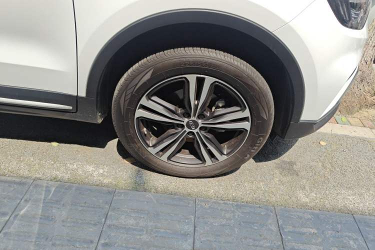 Used Geely Auto Emgrand X7 Sport 2022 1.8TD DCT Zhiya Trim Right Front Wheel Hub