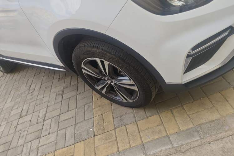 Used Geely Auto Emgrand X7 Sport 2022 1.8TD DCT Zhiya Trim Right Front Wheel Hub