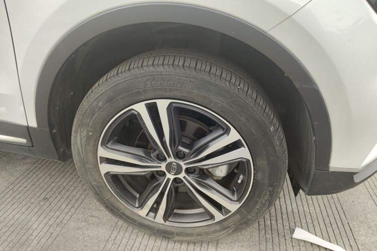 Used Geely Auto Emgrand X7 Sport 2022 1.8TD DCT Zhiya Trim Right Front Wheel Hub