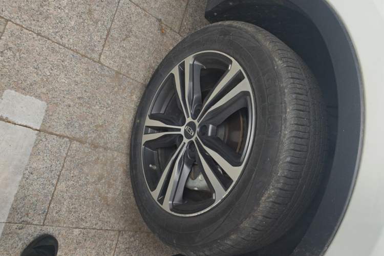 Used Geely Auto Emgrand X7 Sport 2022 1.8TD DCT Zhiya Trim Right Front Wheel Hub