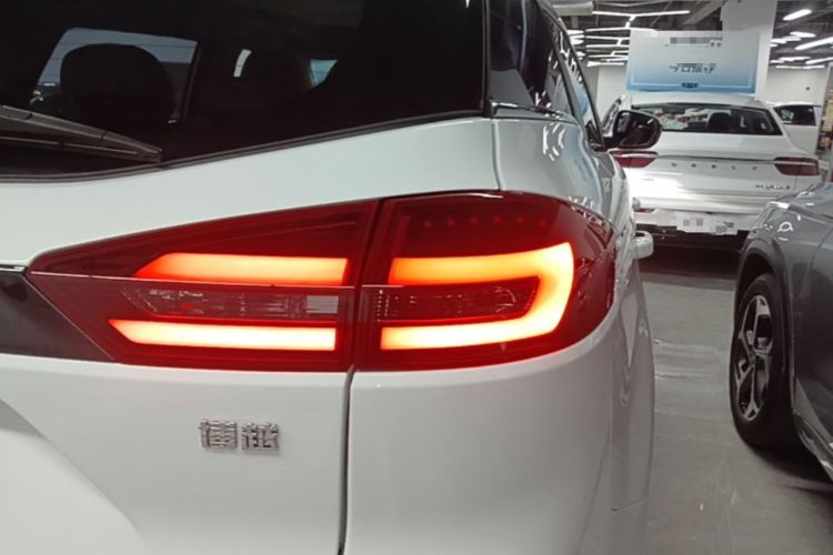 Used Geely Auto Emgrand X7 Sport 2022 1.8TD DCT Zhiya Trim Right Rear Taillight