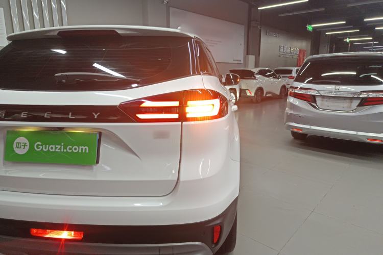Used Geely Auto Emgrand X7 Sport 2022 1.8TD DCT Zhiya Trim Right Rear Taillight
