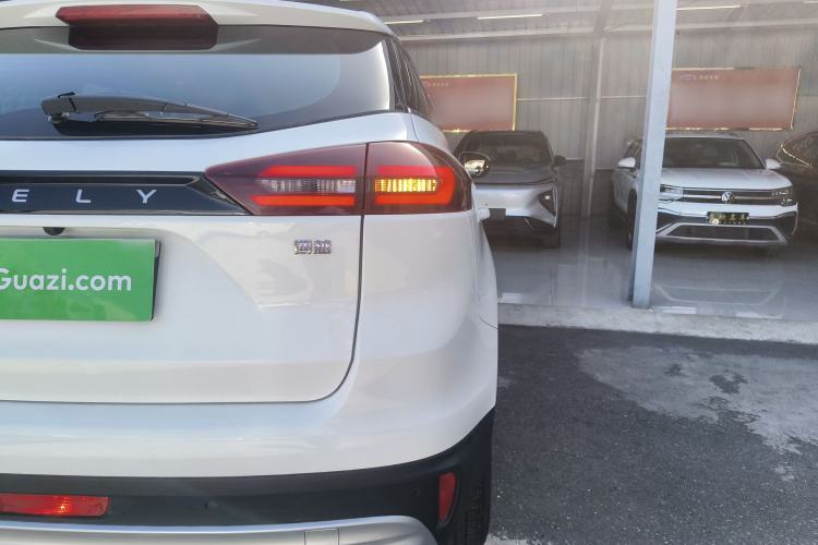 Used Geely Auto Emgrand X7 Sport 2022 1.8TD DCT Zhiya Trim Right Rear Taillight