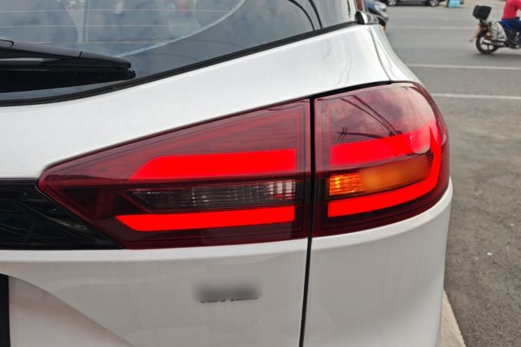 Used Geely Auto Emgrand X7 Sport 2022 1.8TD DCT Zhiya Trim Right Rear Taillight
