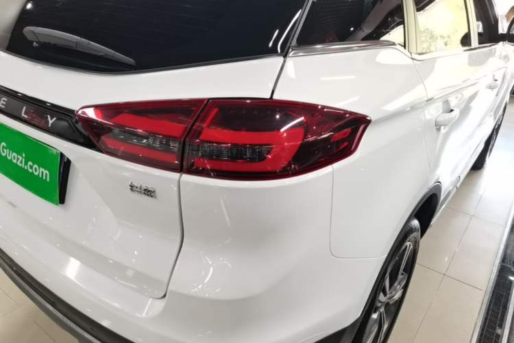 Used Geely Auto Emgrand X7 Sport 2022 1.8TD DCT Zhiya Trim Right Rear Taillight