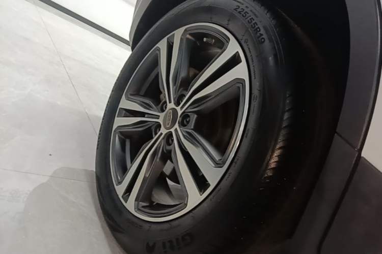 Used Geely Auto Emgrand X7 Sport 2022 1.8TD DCT Zhiya Trim Right Rear Wheel Hub