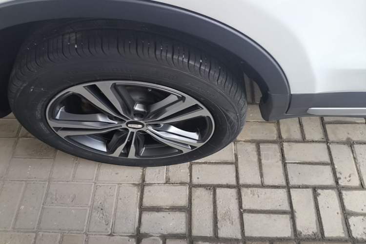 Used Geely Auto Emgrand X7 Sport 2022 1.8TD DCT Zhiya Trim Right Rear Wheel Hub
