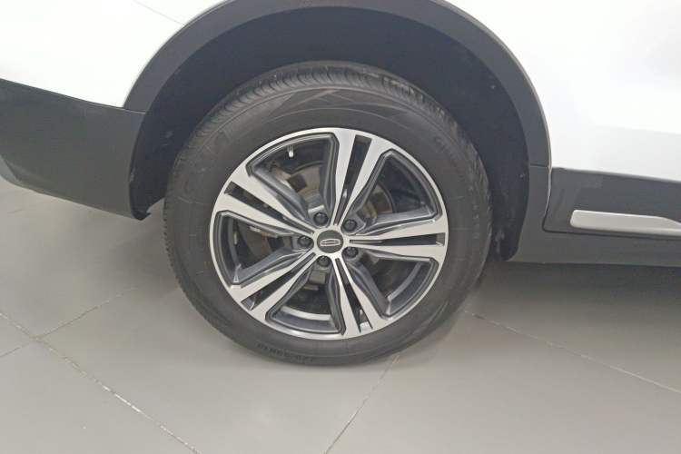 Used Geely Auto Emgrand X7 Sport 2022 1.8TD DCT Zhiya Trim Right Rear Wheel Hub