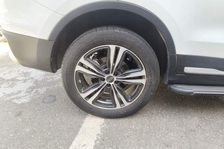 Used Geely Auto Emgrand X7 Sport 2022 1.8TD DCT Zhiya Trim Right Rear Wheel Hub