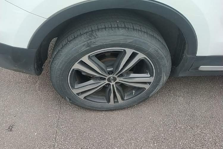 Used Geely Auto Emgrand X7 Sport 2022 1.8TD DCT Zhiya Trim Right Rear Wheel Hub