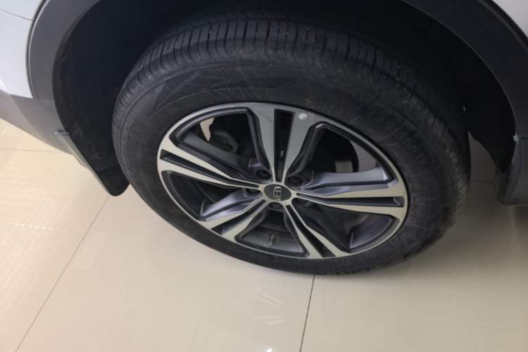 Used Geely Auto Emgrand X7 Sport 2022 1.8TD DCT Zhiya Trim Right Rear Wheel Hub