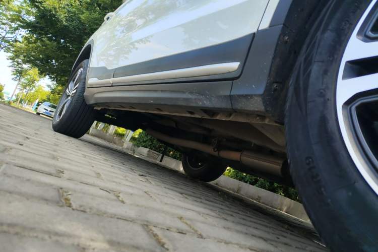 Used Geely Auto Emgrand X7 Sport 2022 1.8TD DCT Zhiya Trim Right Side Sill