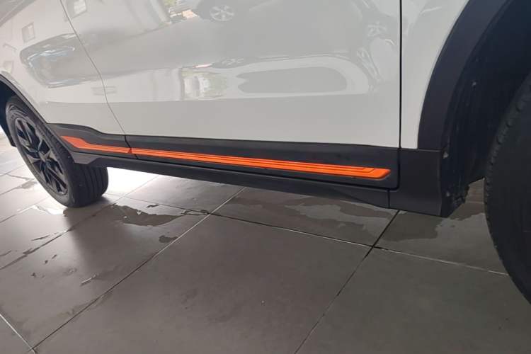 Used Geely Auto Emgrand X7 Sport 2022 Boyue X 1.8TD DCT Smart Model Right Side Sill