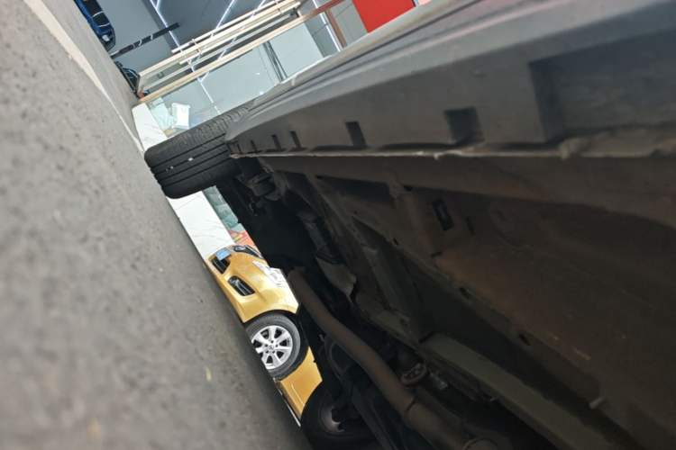Used Geely Auto Emgrand X7 Sport 2022 1.8TD DCT Zhiya Trim Right Side Sill