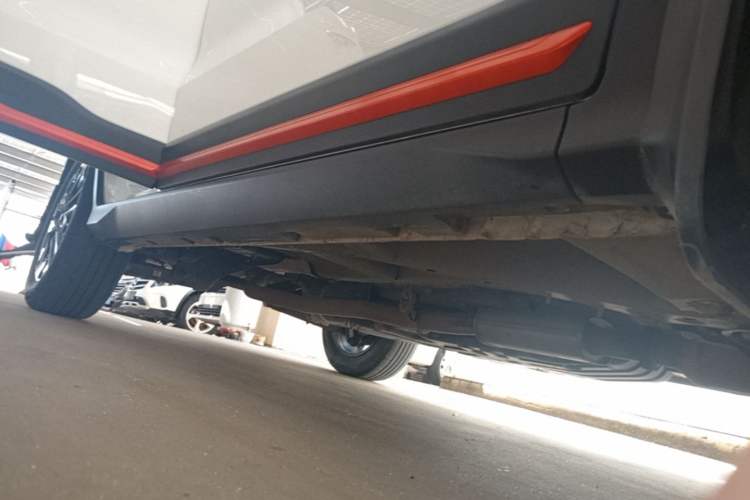 Used Geely Auto Emgrand X7 Sport 2022 Boyue X 1.8TD DCT Smart Model Right Side Sill