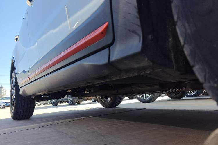 Used Geely Auto Emgrand X7 Sport 2022 Boyue X 1.8TD DCT Smart Model Right Side Sill