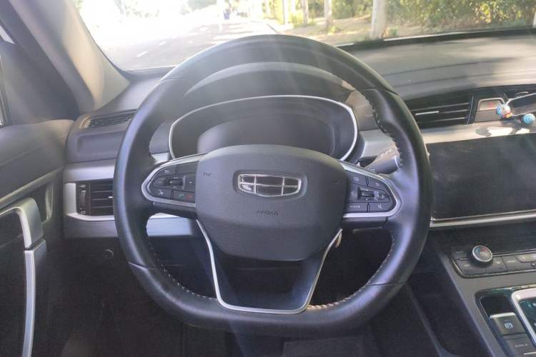 Used Geely Auto Emgrand X7 Sport 2022 1.8TD DCT Zhiya Trim Steering Wheel