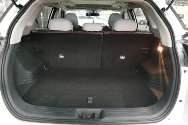 Used Geely Auto Emgrand X7 Sport 2022 1.8TD DCT Zhiya Trim Trunk