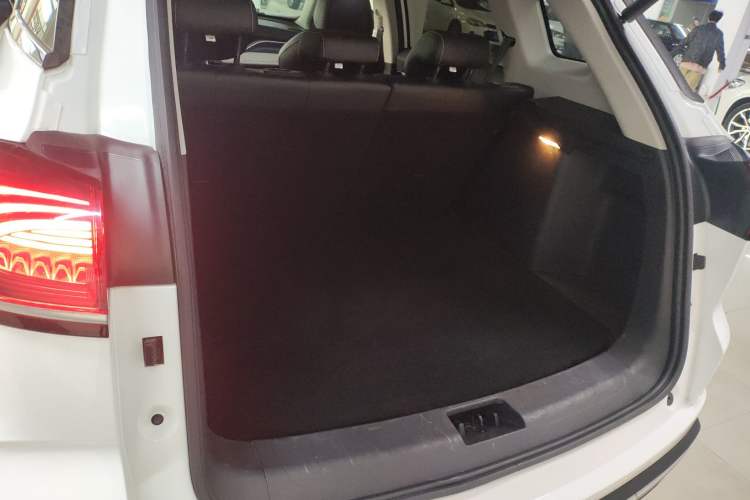 Used Geely Auto Emgrand X7 Sport 2022 Boyue X 1.8TD DCT ZhiZun Edition Trunk