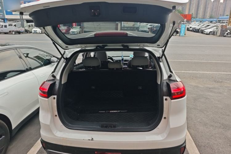 Used Geely Auto Emgrand X7 Sport 2022 1.8TD DCT Zhiya Trim Trunk