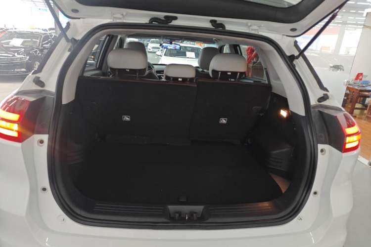 Used Geely Auto Emgrand X7 Sport 2022 1.8TD DCT Zhiya Trim Trunk