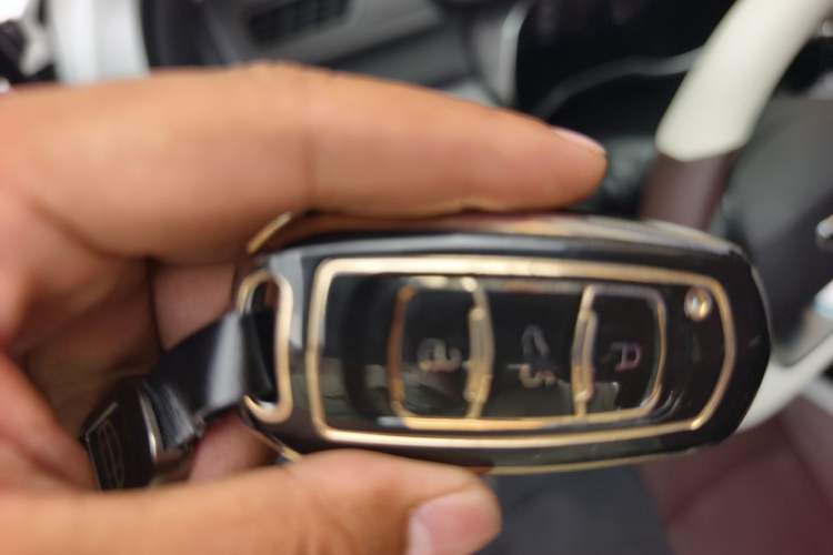 Used Geely Auto Emgrand X7 Sport 2022 1.8TD DCT Zhiya Trim Vehicle Key