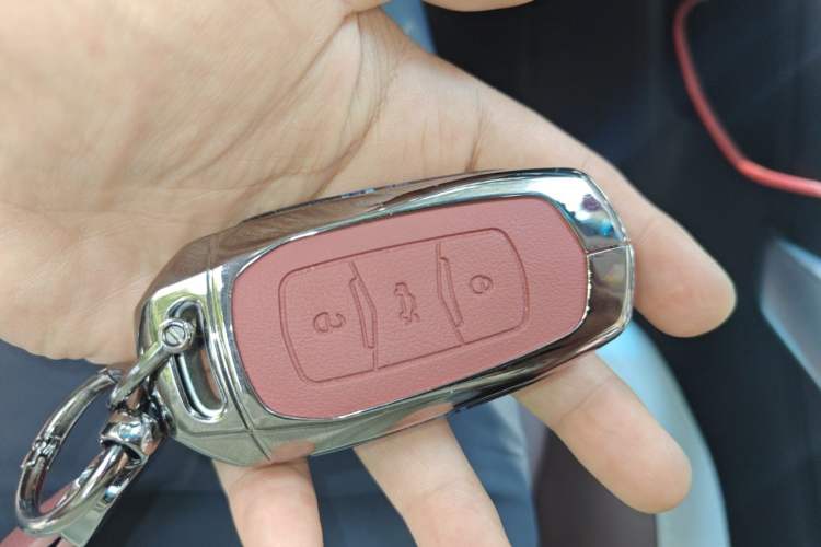 Used Geely Auto Emgrand X7 Sport 2022 1.8TD DCT Zhiya Trim Vehicle Key