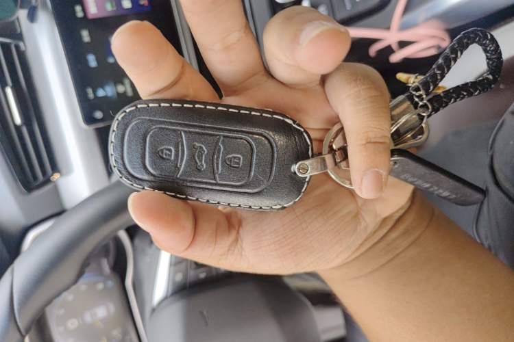 Used Geely Auto Emgrand X7 Sport 2022 1.8TD DCT Zhiya Trim Vehicle Key