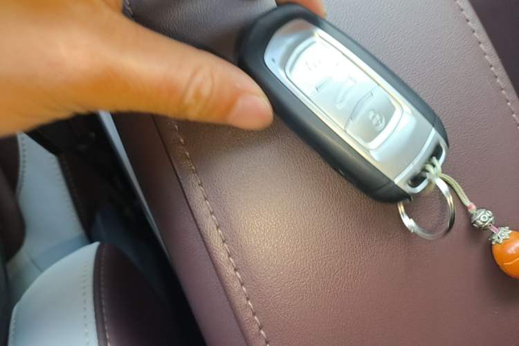 Used Geely Auto Emgrand X7 Sport 2022 1.8TD DCT Zhiya Trim Vehicle Key