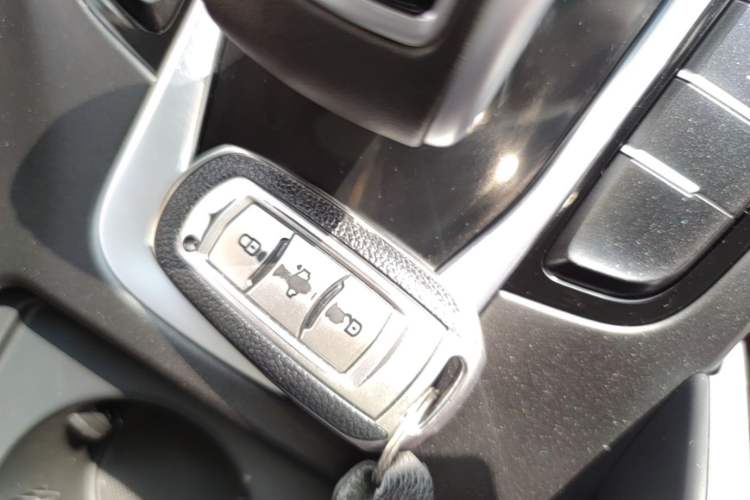 Used Geely Auto Emgrand X7 Sport 2022 1.8TD DCT Zhiya Trim Vehicle Key