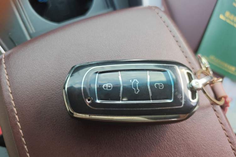 Used Geely Auto Emgrand X7 Sport 2022 1.8TD DCT Zhiya Trim Vehicle Key