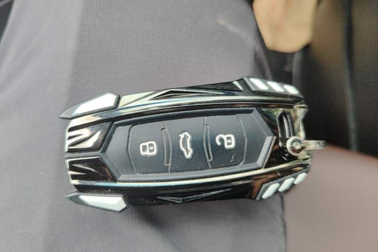 Used Geely Auto Emgrand X7 Sport 2022 1.8TD DCT Zhiya Trim Vehicle Key