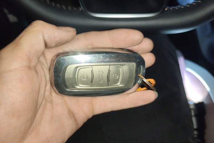 Used Geely Auto Emgrand X7 Sport 2022 1.8TD DCT Zhiya Trim Vehicle Key