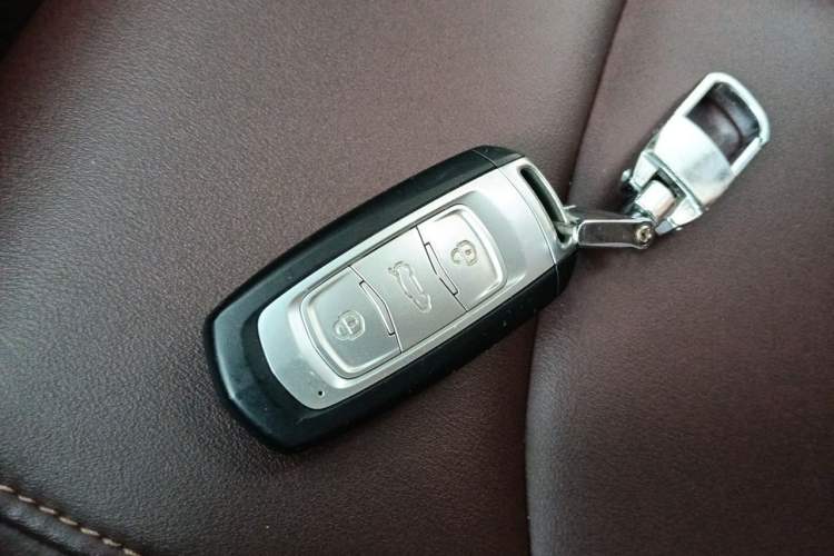 Used Geely Auto Emgrand X7 Sport 2022 1.8TD DCT Zhiya Trim Vehicle Key