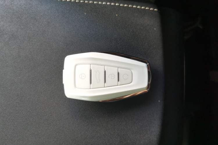 Used Geely Auto Emgrand X7 Sport 2022 Boyue X 1.8TD DCT ZhiZun Edition Vehicle Key