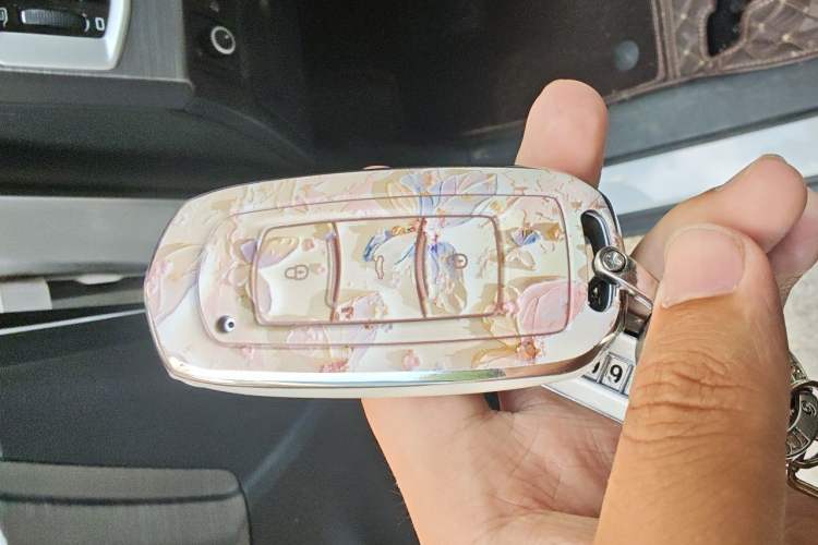 Used Geely Auto Emgrand X7 Sport 2022 1.8TD DCT Zhiya Trim Vehicle Key