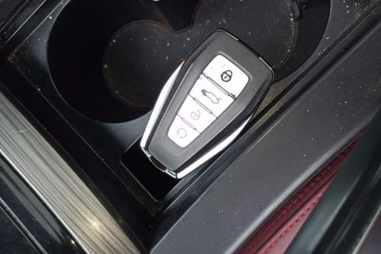 Used Geely Auto Emgrand X7 Sport 2022 Boyue X 1.8TD DCT ZhiZun Edition Vehicle Key