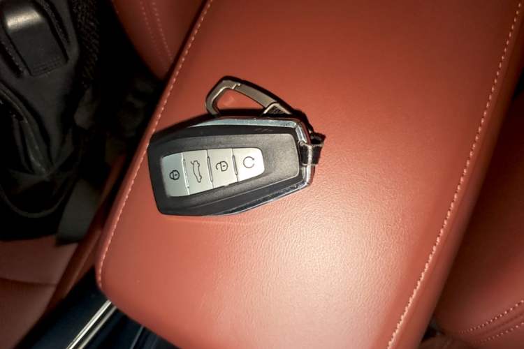 Used Geely Auto Emgrand X7 Sport 2022 Boyue X 1.8TD DCT ZhiZun Edition Vehicle Key