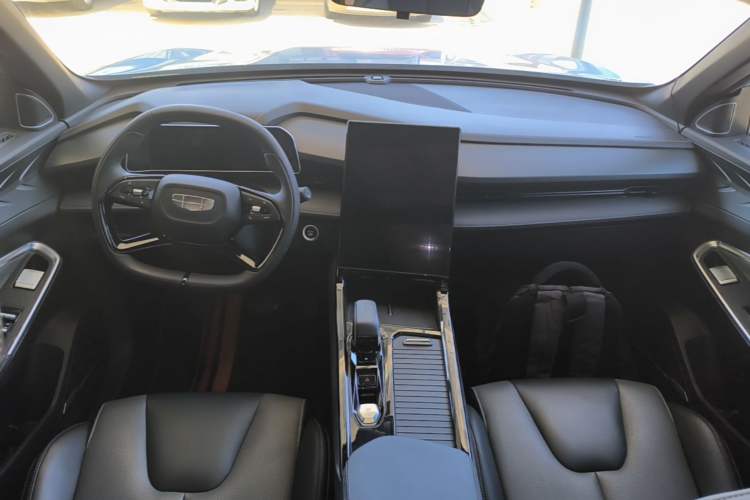 Used Geely Auto Emgrand X7 Sport 2023 Boyue COOL 1.5TD Smart Connect+ Center Console