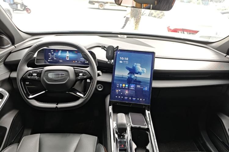 Used Geely Auto Emgrand X7 Sport 2023 Boyue COOL 1.5TD Smart Model Center Console