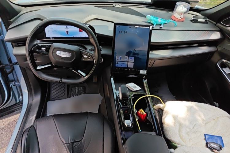Used Geely Auto Emgrand X7 Sport 2023 Boyue COOL 1.5TD Smart Model Center Console