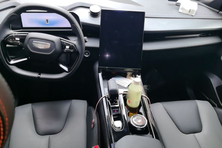 Used Geely Auto Emgrand X7 Sport 2023 Boyue COOL 1.5TD Smart Model Center Console