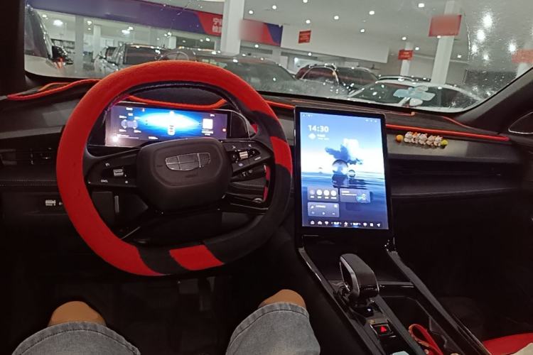Used Geely Auto Emgrand X7 Sport 2023 Boyue COOL 1.5TD Smart Connect+ Center Console