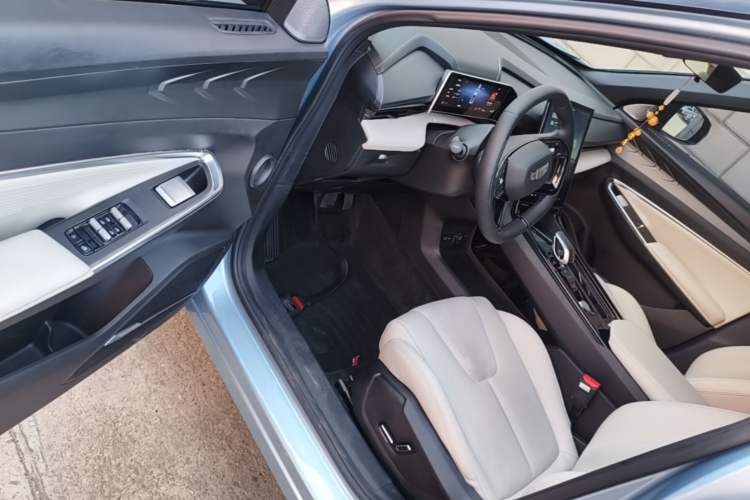 Used Geely Auto Emgrand X7 Sport 2023 Boyue COOL 1.5TD ZhiZun Edition Driver Seat