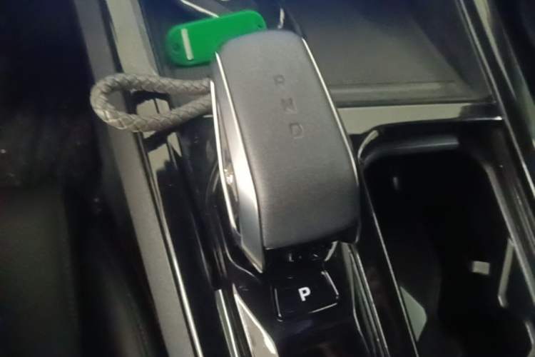 Used Geely Auto Emgrand X7 Sport 2023 Boyue COOL 1.5TD Smart Model Gear Lever