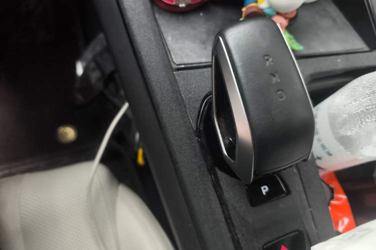 Used Geely Auto Emgrand X7 Sport 2023 Boyue COOL 1.5TD ZhiZun Edition Gear Lever